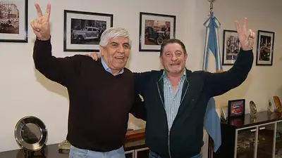 La unidad llegó al sindicalismo: Moyano y Viviani se reunieron tras 8 años La unidad llegó al sindicalismo: Moyano y Viviani se reunieron tras 8 años