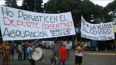Festival contra las Topadoras: resisten la venta de propiedades del Estado Festival contra las Topadoras: resisten la venta de propiedades del Estado