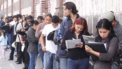 Crisis laboral: Macri llevó al desempleo arriba de las dos cifras luego de 13 años Crisis laboral: Macri llevó al desempleo arriba de las dos cifras luego de 13 años