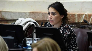 Crexell, otra senadora indecisa que se pronunció a favor del aborto