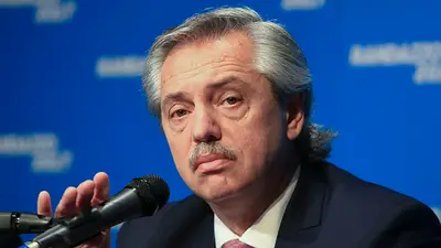 Alberto Fernández negó la existencia de una reforma constitucional y pidió una Justicia independiente Alberto Fernández negó la existencia de una reforma constitucional y pidió una Justicia independiente
