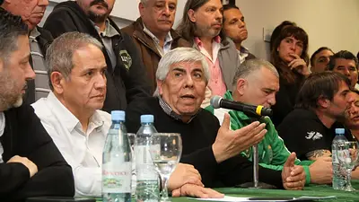 Moyano volvió a cruzar a Macri: "Estaba mirando Los Simpsons, que era más importante" Moyano volvió a cruzar a Macri: "Estaba mirando Los Simpsons, que era más importante"
