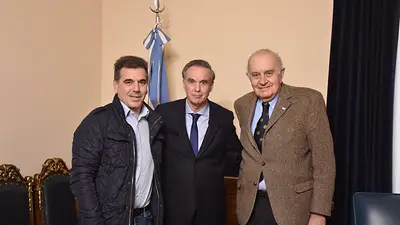 Quién es Alberto Asseff, el dirigente que abandonó a José Luis Espert y a última hora se sumó a Cambiemos Quién es Alberto Asseff, el dirigente que abandonó a José Luis Espert y a última hora se sumó a Cambiemos