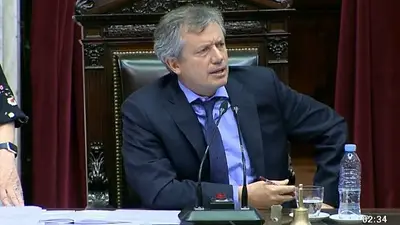 Casi 50 diputados "celestes" se quejaron a Monzó por la designación de la Defensora del Niño Casi 50 diputados "celestes" se quejaron a Monzó por la designación de la Defensora del Niño