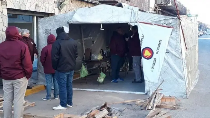 La multinacional Unilever despidió a 16 trabajadores en Gualeguaychú y puso un candado en la puerta