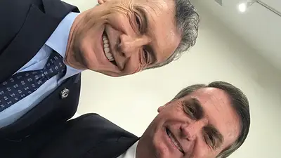Cumbre del G20: Macri se sacó una selfie con Bolsonaro, tras encontrarle 39 kilos de cocaína Cumbre del G20: Macri se sacó una selfie con Bolsonaro, tras encontrarle 39 kilos de cocaína