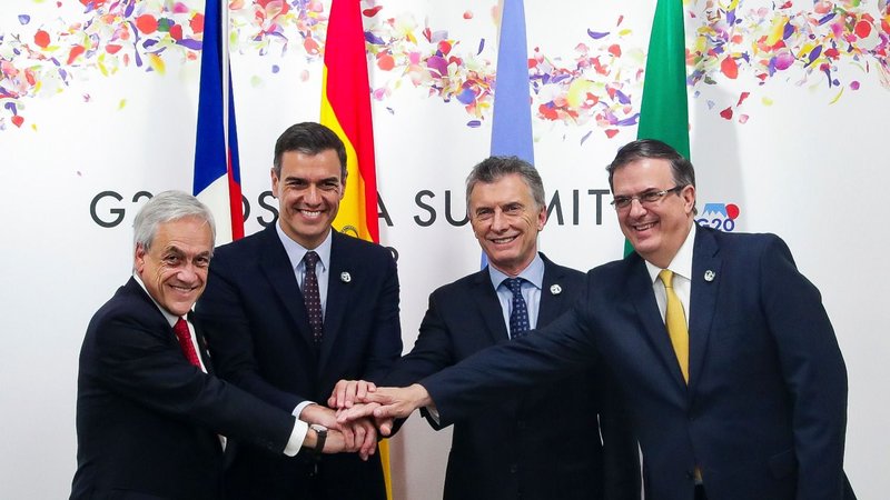 En medio del G-20, Macri dice que "La selección hizo un desastre" 