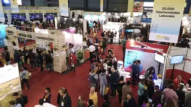 Expo Empleo: buscan trabajo, los hacen "jugar" a tenerlo