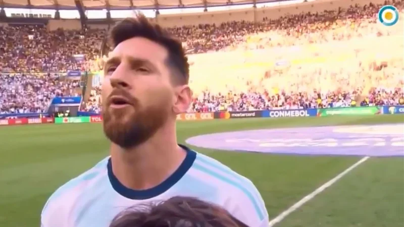 Copa América: Lionel Messi cantó el himno en la previa del partido