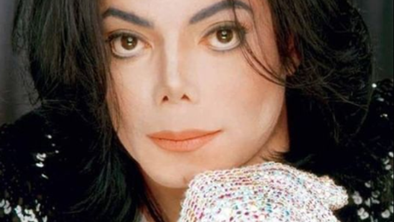 Anonymous revela supuesto audio de Michael Jackson pidiendo ayuda antes de morir