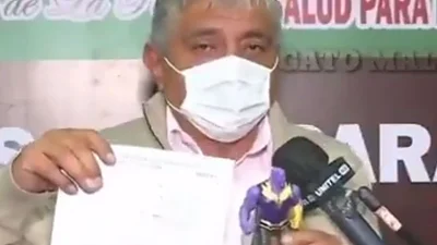 Un ministro de Bolivia explicó la lucha contra el COVID-19 con muñecos de Avengers Un ministro de Bolivia explicó la lucha contra el COVID-19 con muñecos de Avengers