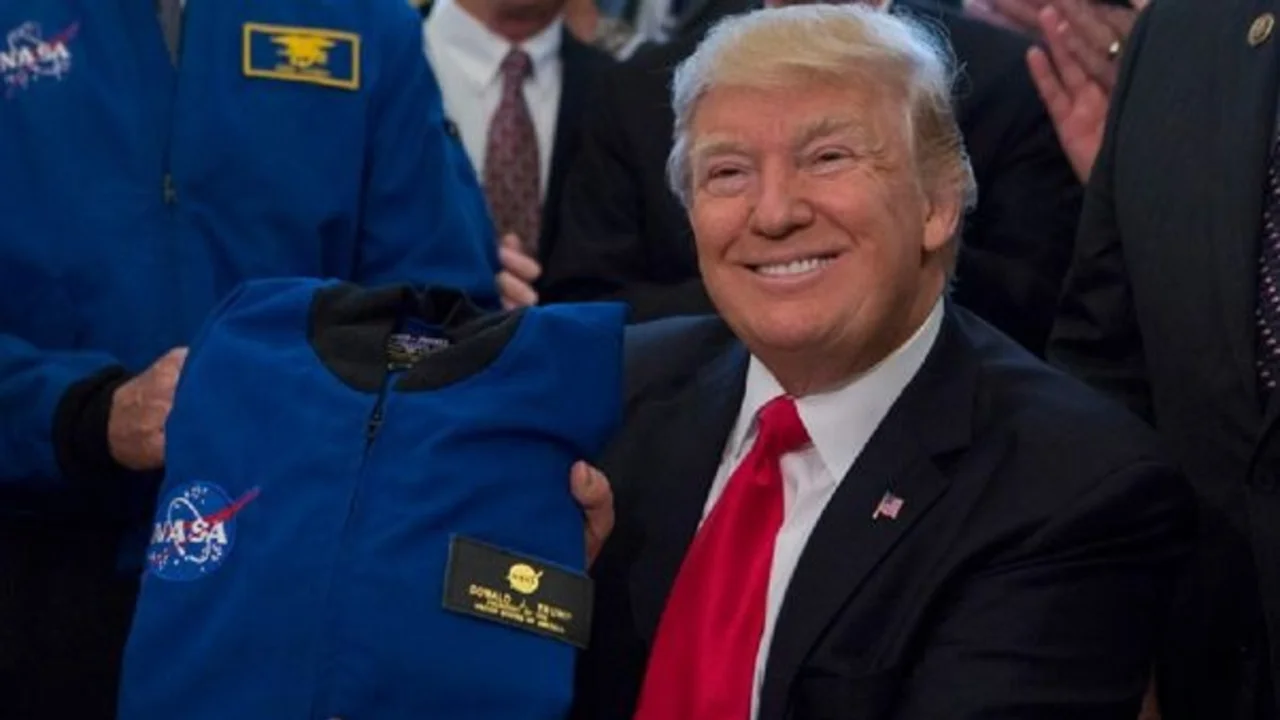 Polémica: Trump utilizó a la NASA para publicidad política y tuvo que borrar el video