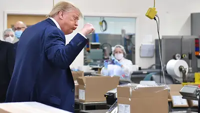 Por culpa de Donald Trump tuvieron que tirar toda la producción de test Por culpa de Donald Trump tuvieron que tirar toda la producción de test