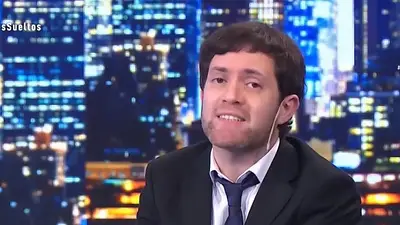 Destrozaron a un periodista de Clarín por una insólita pregunta a Alberto Fernández Destrozaron a un periodista de Clarín por una insólita pregunta a Alberto Fernández