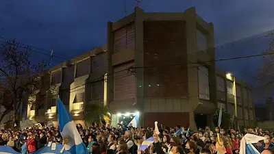 Vicentin: un intendente radical y trolls macristas agitaron una marcha contra la expropiación Vicentin: un intendente radical y trolls macristas agitaron una marcha contra la expropiación