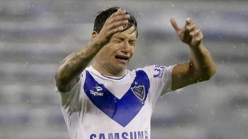 No lo perdonan: Mauro Zárate podría volver a Vélez y sus ex compañeros lo destrozaron