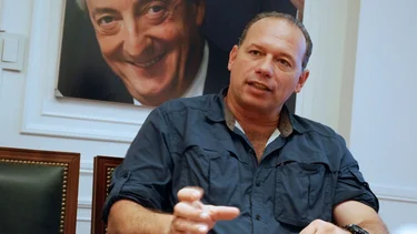 Berni, aislado por tener contacto estrecho con portador de COVID