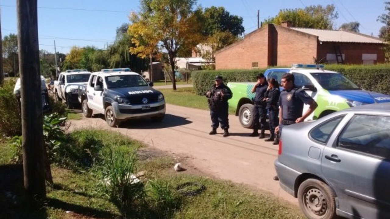 Hallan a una mujer asesinada en su casa de Escobar y detienen a su esposo