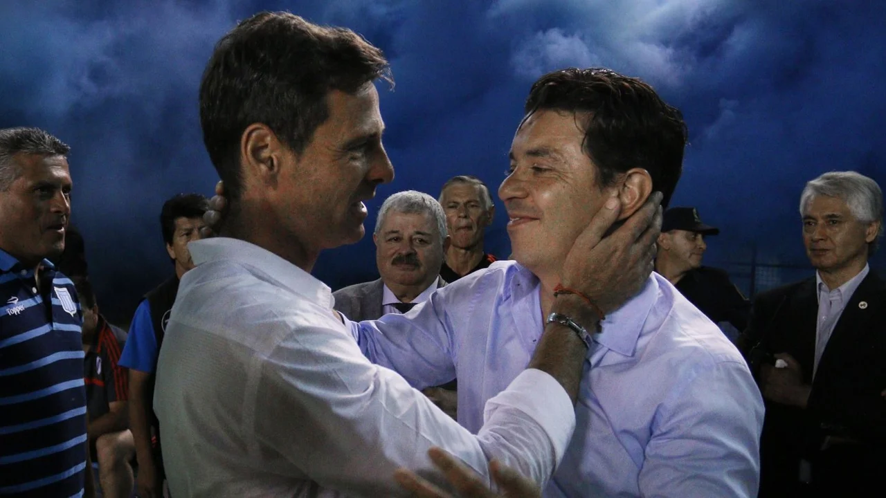 Sorpresiva renuncia de un importante DT en el fútbol argentino