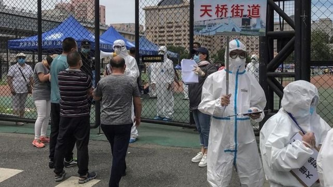 Alerta mundial: Pekin suspende más de 1.200 vuelos por nuevo brote del coronavirus