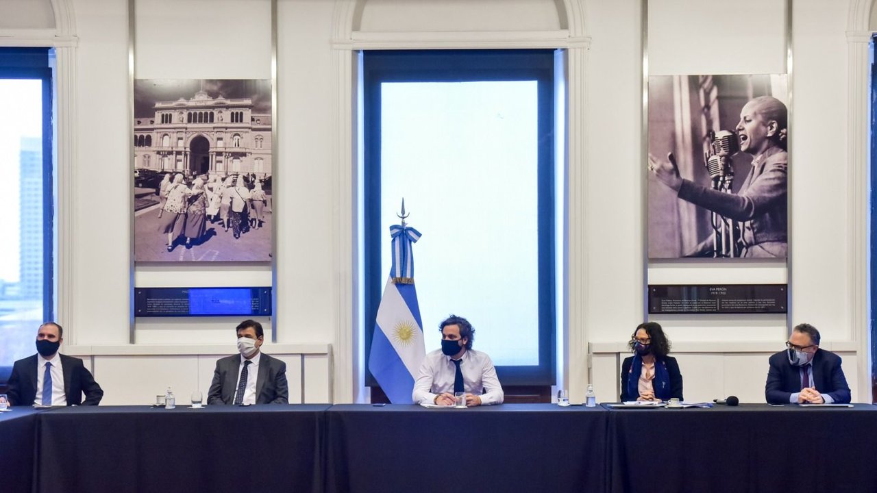 El Gobierno pasa a planta permanente a 29.000 trabajadores