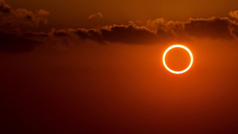 Las asombrosas imágenes del eclipse anillo de fuego