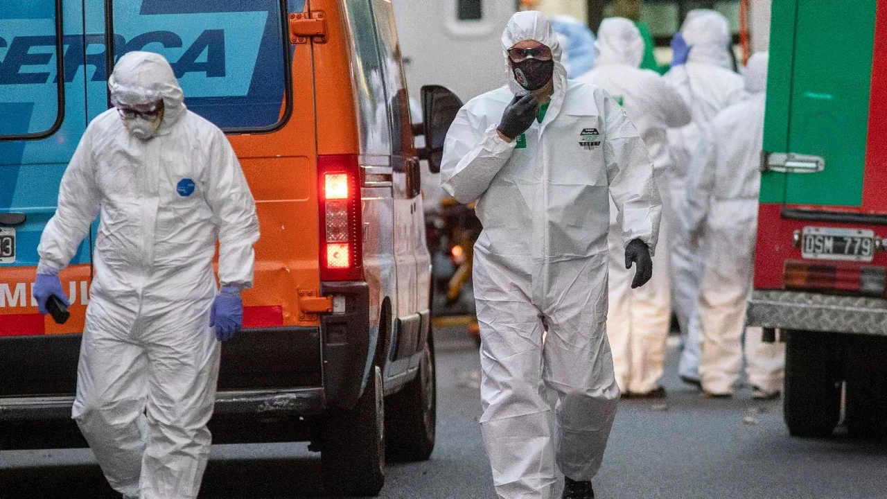 Duro récord de contagios de coronavirus y ya son más de 136 mil en el país