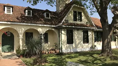 Un geriátrico de Villa Ballester tiene 77 casos positivos y fue aislado Un geriátrico de Villa Ballester tiene 77 casos positivos y fue aislado