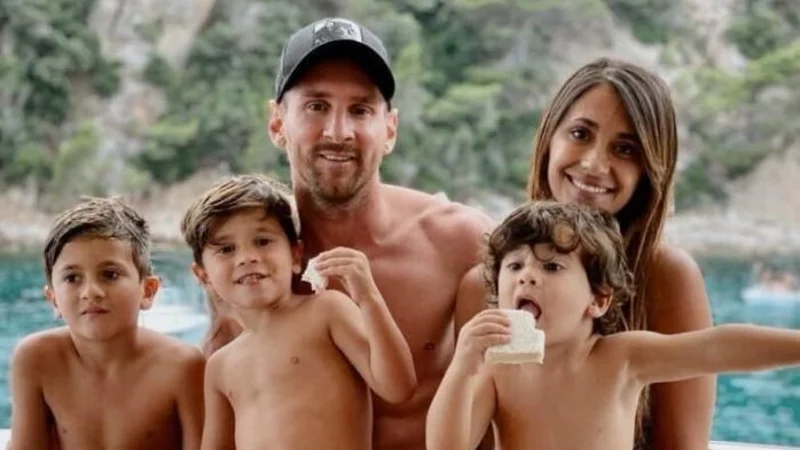 Lionel Messi Antonella Rocuzzo y su familia