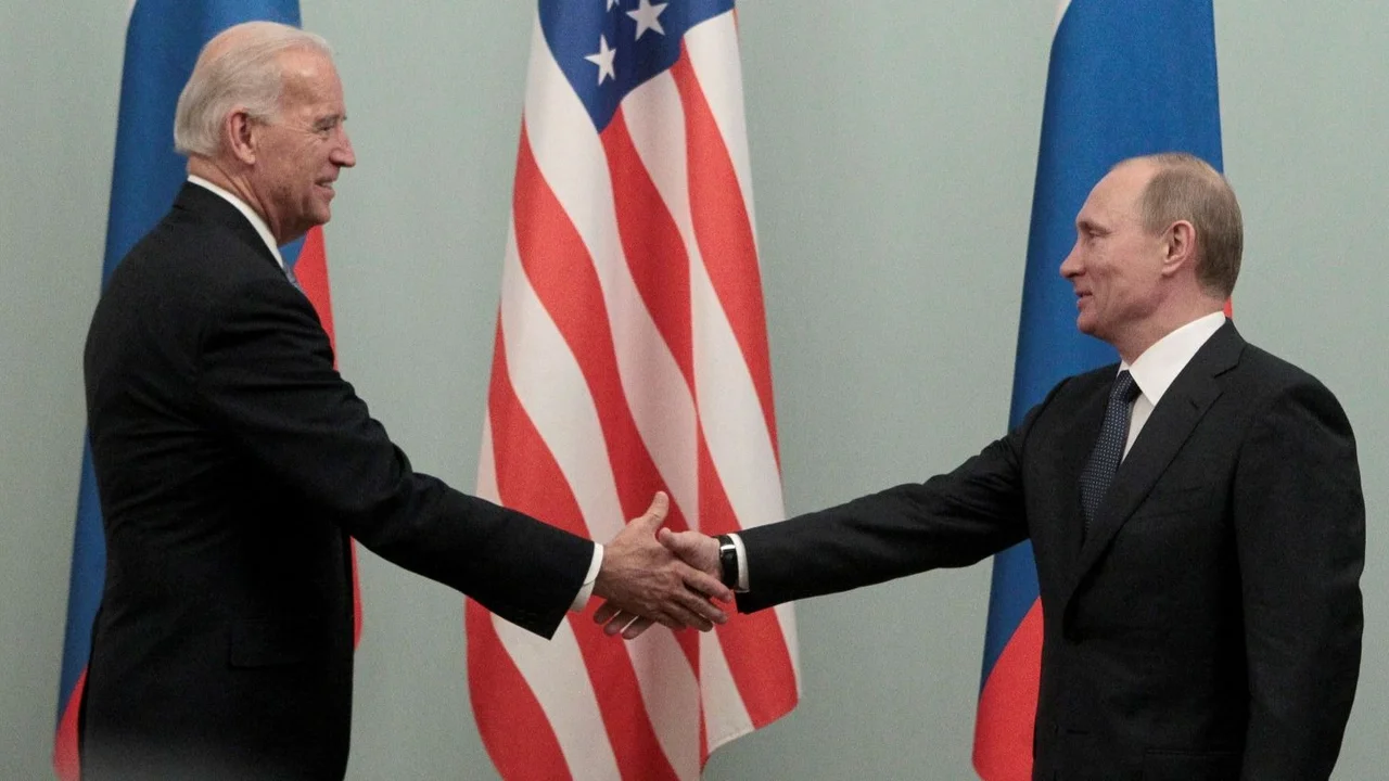 Biden advirtió a Putin por Ucrania: "Habrá respuesta decisiva"