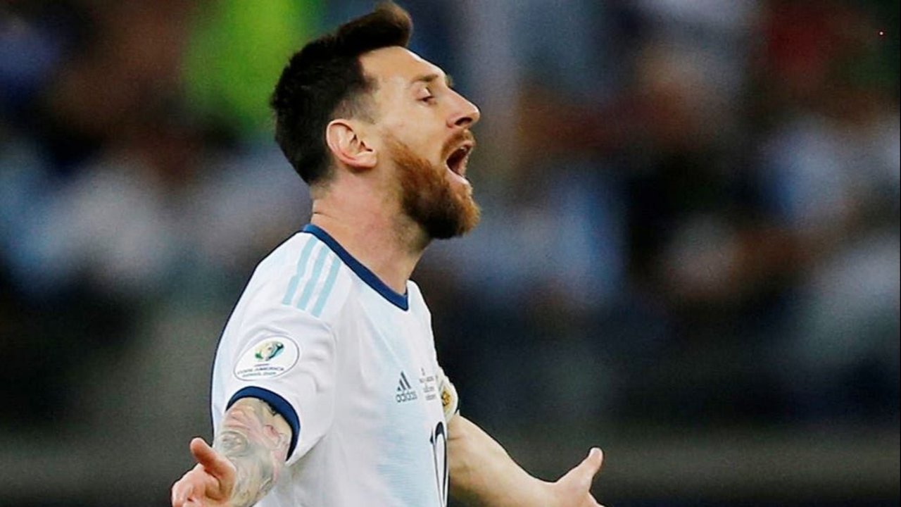 El recuerdo de la explosión de Messi por el VAR en la Copa América 2019: "Cobran manos boludas, penales pelotudos"