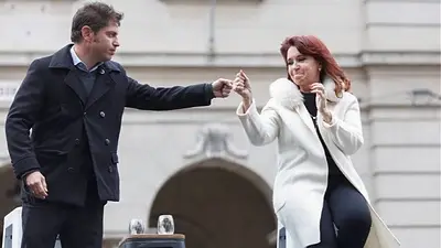 Cristina Kirchner pidió dejar la vacuna contra el COVID "afuera de la disputa política" Cristina Kirchner pidió dejar la vacuna contra el COVID "afuera de la disputa política"