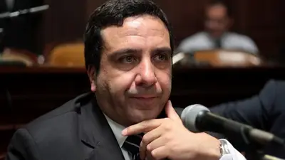 Diputado del PRO quiere prohibir el uso del lenguaje inclusivo en Mendoza Diputado del PRO quiere prohibir el uso del lenguaje inclusivo en Mendoza