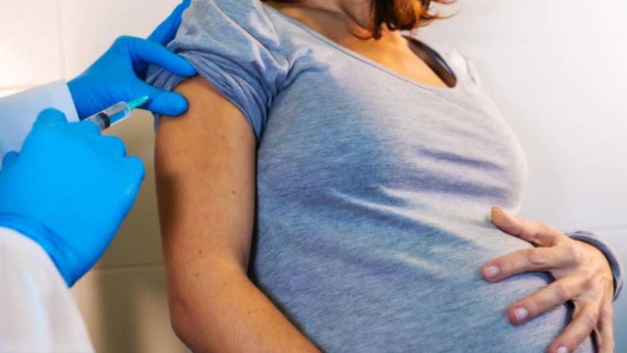 Vacunación CABA: comienza la inscripción para personas gestantes 