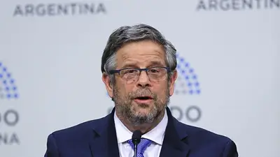 La increíble contradicción de Rubinstein sobre las restricciones La increíble contradicción de Rubinstein sobre las restricciones