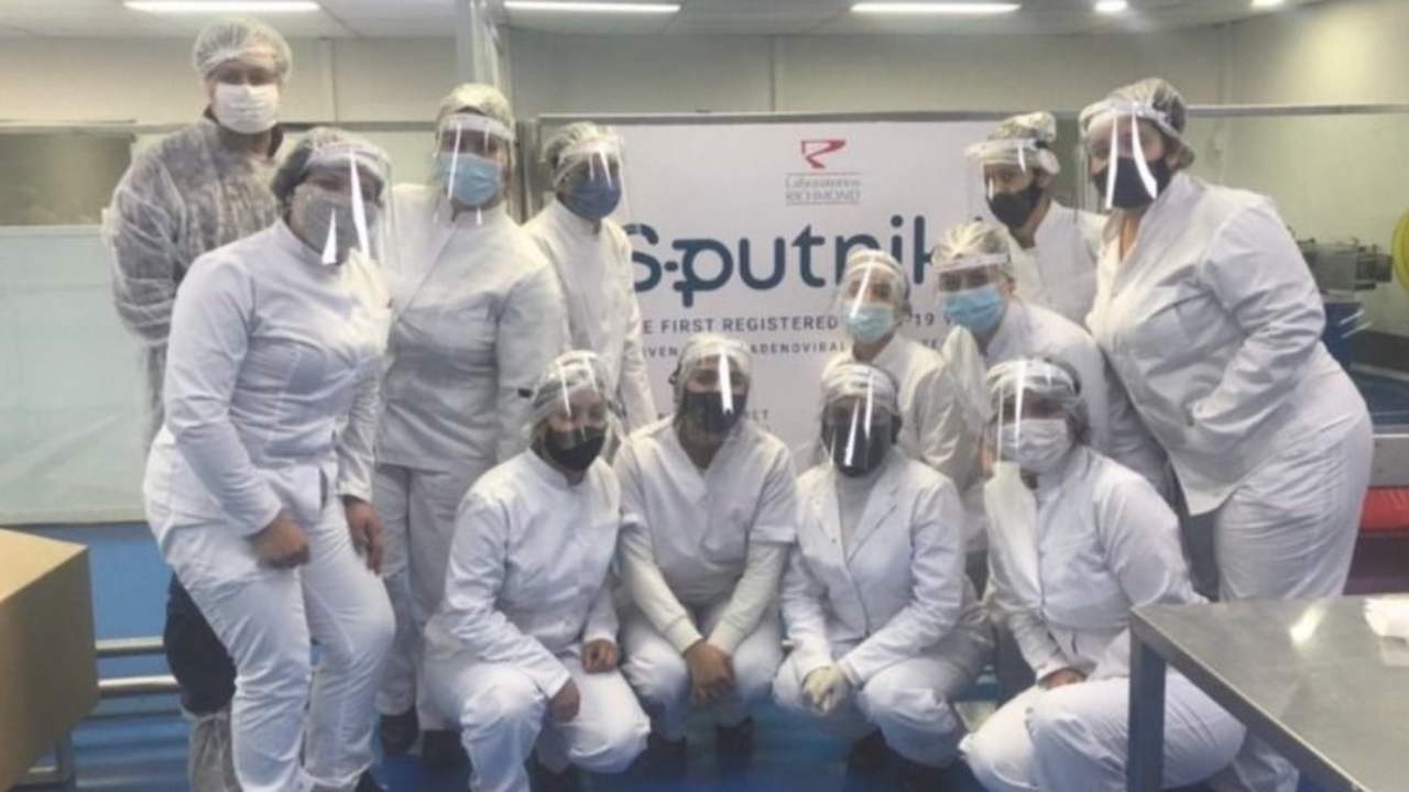 Las primeras 448.625 dosis de la vacuna Sputnik V producidas en Argentina ya están listas: cuándo se aplican