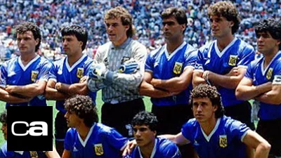 La historia detrás de las camisetas del Argentina vs. Inglaterra del Mundial 86 La historia detrás de las camisetas del Argentina vs. Inglaterra del Mundial 86