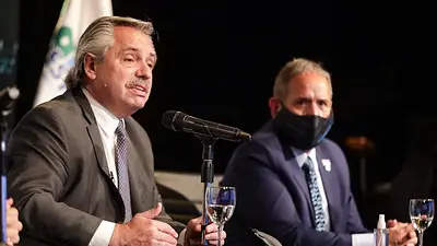Alberto, irónico con el macrismo: “Ahora me piden que consiga la segunda dosis de veneno” Alberto, irónico con el macrismo: “Ahora me piden que consiga la segunda dosis de veneno”