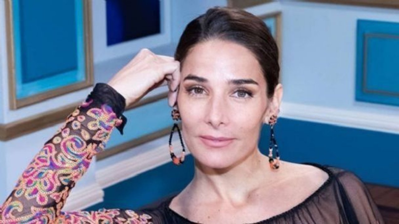La mesa de Juana Viale invitados