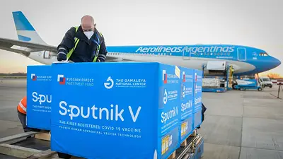 Parte un nuevo vuelo hacia Moscú durante esta madrugada en busca de vacunas contra el COVID Parte un nuevo vuelo hacia Moscú durante esta madrugada en busca de vacunas contra el COVID