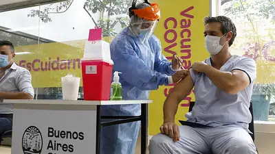 Vacunación COVID CABA: Para mayores de 35 años comienza antes del fin de semana Vacunación COVID CABA: Para mayores de 35 años comienza antes del fin de semana