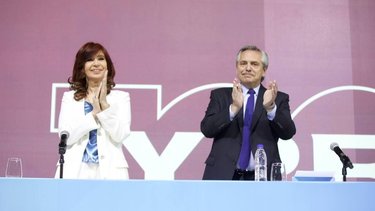 Alberto y Cristina encabezan actos (por separado) por el Día de la Bandera