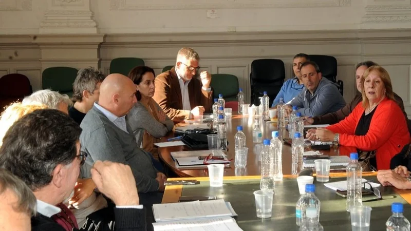 Gremios docentes reclamaron a PBA calefacción para 400 escuelas