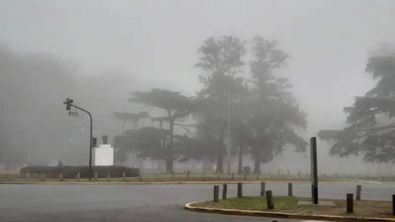 Cuál es el nuevo fenómeno meteorológico que golpeará a Buenos Aires. Niebla en Buenos Aires. Cuándo vuelve el frío polar.