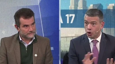 Macri le da letra a los periodistas de La Nación+ para que ataquen a Morales Macri le da letra a los periodistas de La Nación+ para que ataquen a Morales