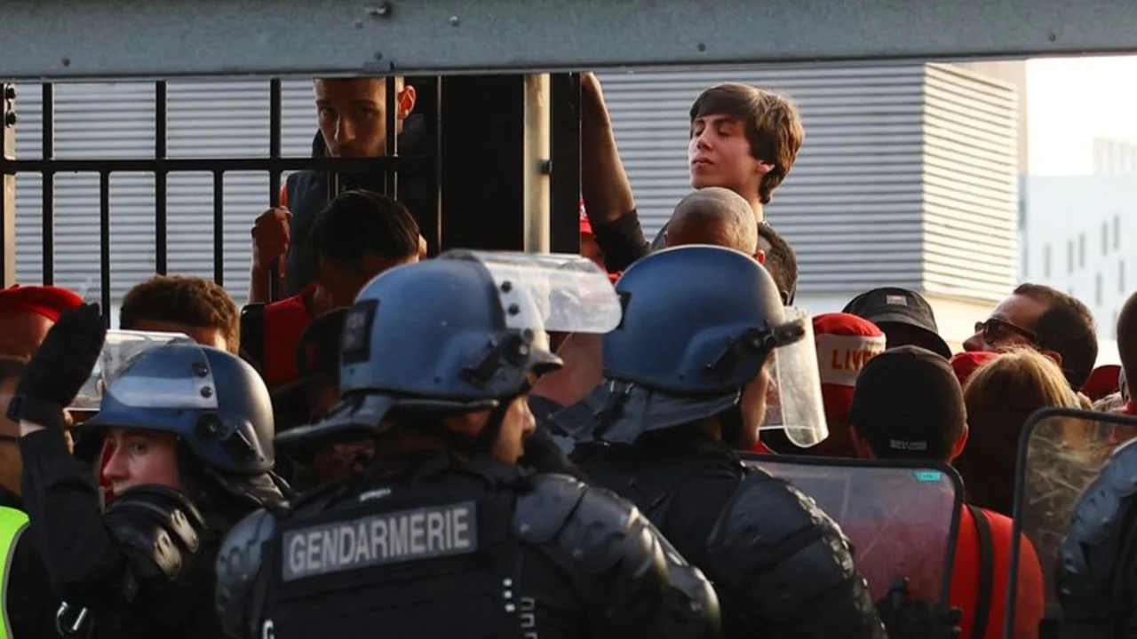 El jefe de la policía de París lamenta su "fracaso" en la final de la Champions