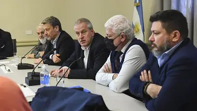 El Gobierno propuso a los gremios universitarios adelantar el aumento de junio y julio El Gobierno propuso a los gremios universitarios adelantar el aumento de junio y julio