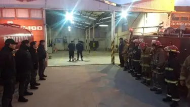 La emocionante despedida a Porota, la perrita de un cuartel de Bomberos
