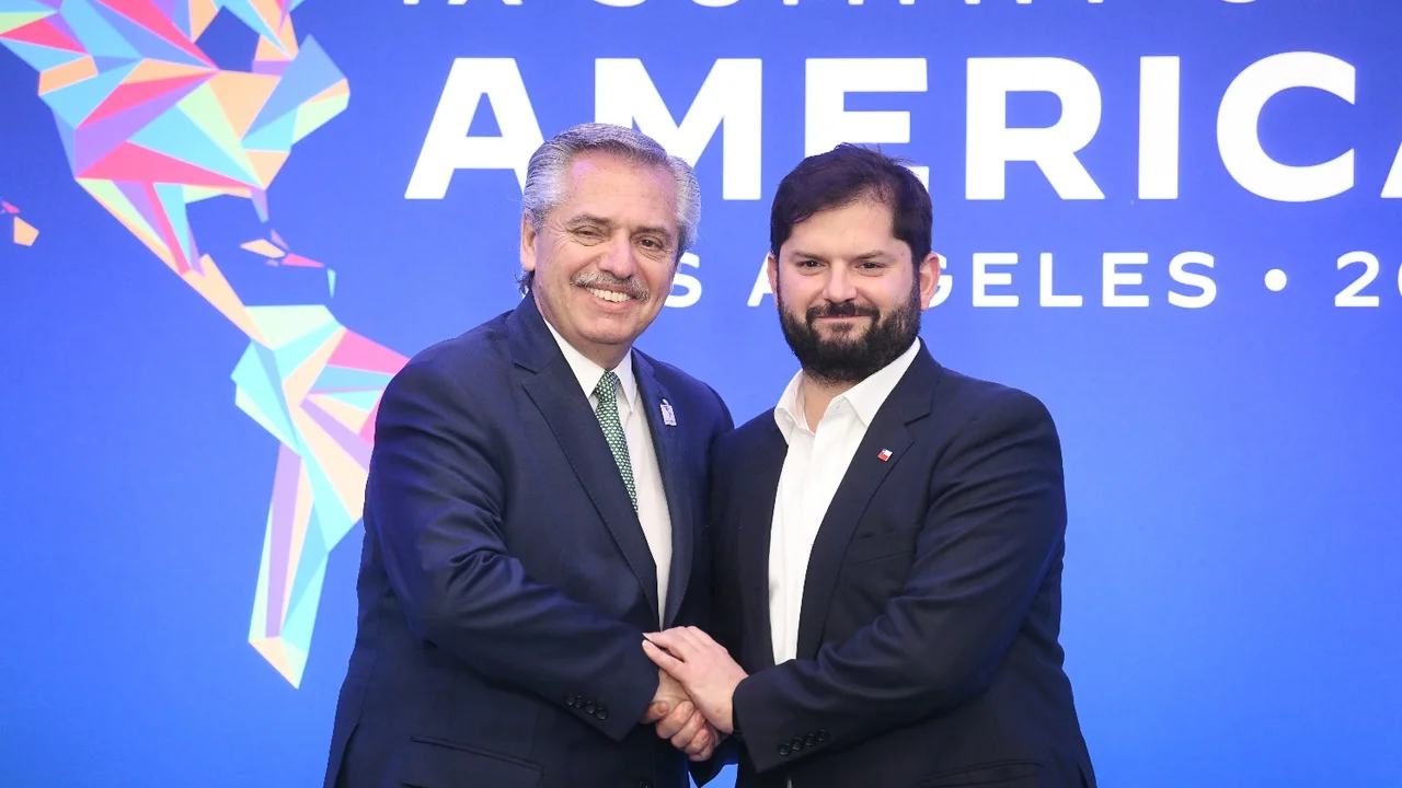 Argentina acordó subir las exportaciones de gas a Chile en 2023 y asegurar el abastecimiento