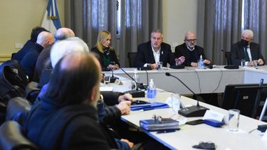 EL Gobierno y los docentes acordaron adelantar los tramos de la paritaria